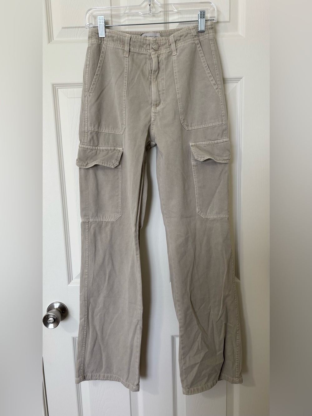 Zara Women’s High Waisted Loose Fit Cargo Pants